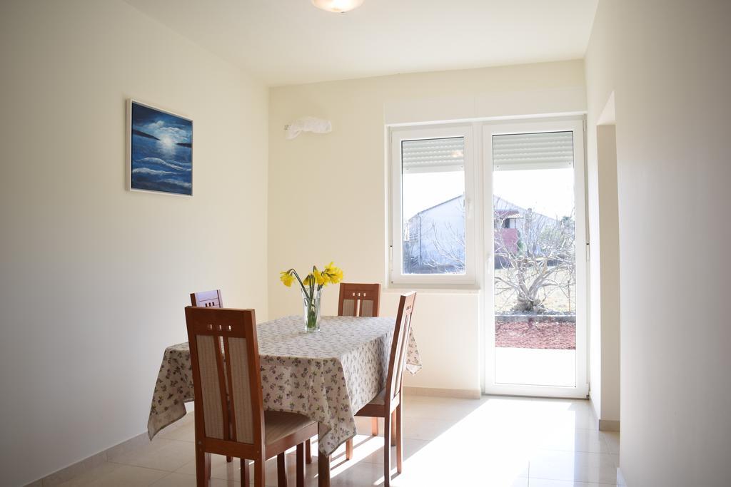 Apartment Mary Porat (Krk) Exterior foto